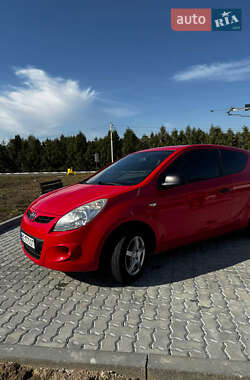 Хэтчбек Hyundai i20 2009 в 