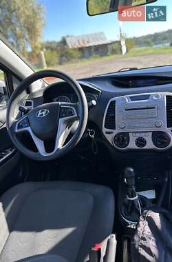 Хэтчбек Hyundai i20 2010 в 