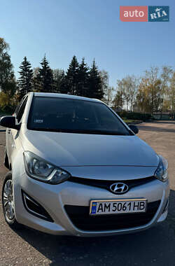 Хэтчбек Hyundai i20 2014 в Житомире