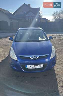 Хэтчбек Hyundai i20 2009 в Смеле