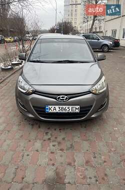 Хэтчбек Hyundai i20 2012 в Киеве