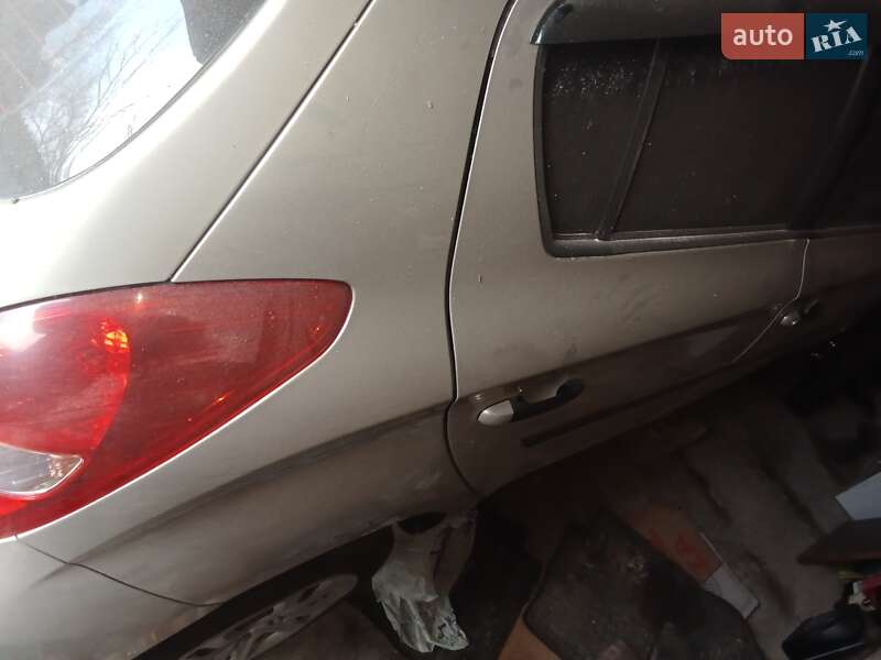 Хэтчбек Hyundai i20 2012 в Киеве фото 11 Хэтчбек Hyundai i20 2012 в Киеве