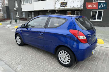 Хетчбек Hyundai i20 2011 в Харкові