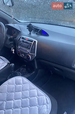 Хэтчбек Hyundai i20 2014 в 
