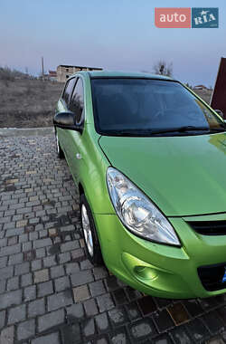 Хэтчбек Hyundai i20 2010 в Одессе