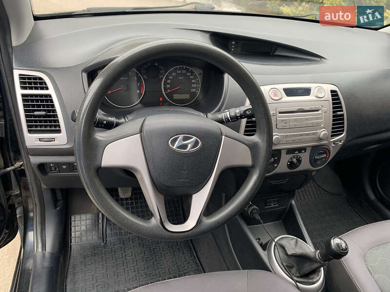 Хэтчбек Hyundai i20 2009 в Полтаве