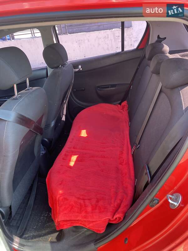 Хетчбек Hyundai i20 2011 в Одесі