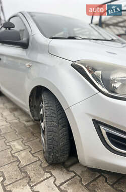 Хэтчбек Hyundai i20 2013 в 