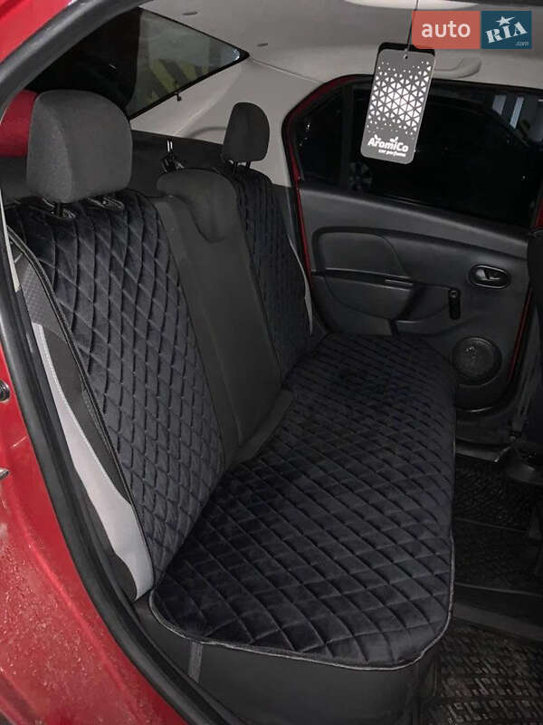 Хетчбек Hyundai i20 2011 в Хмельницькому