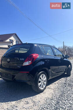 Хетчбек Hyundai i20 2013 в 