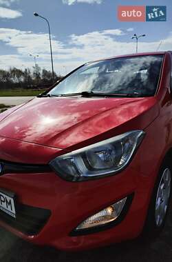 Хэтчбек Hyundai i20 2012 в 