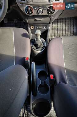 Хэтчбек Hyundai i20 2012 в 