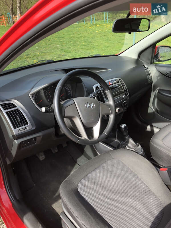 Хэтчбек Hyundai i20 2012 в Ужгороде фото 9 Хэтчбек Hyundai i20 2012 в Ужгороде