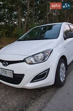 Хэтчбек Hyundai i20 2014 в 