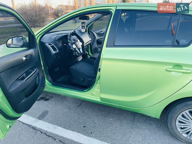 Хэтчбек Hyundai i20 2012 в Кременчуге