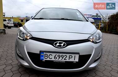 Хэтчбек Hyundai i20 2013 в 