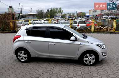 Хэтчбек Hyundai i20 2013 в 