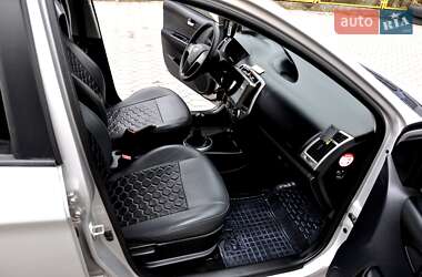Хэтчбек Hyundai i20 2013 в 