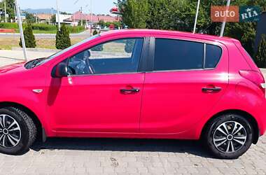 Хетчбек Hyundai i20 2011 в 