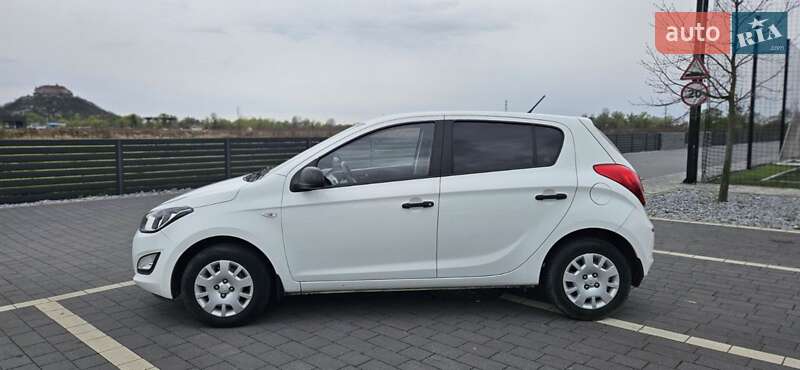 Хэтчбек Hyundai i20 2013 в Мукачево