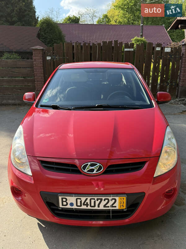 Хетчбек Hyundai i20 2010 в Тлумачі