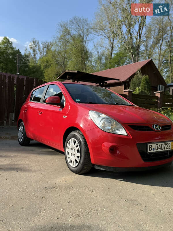 Хетчбек Hyundai i20 2010 в Тлумачі