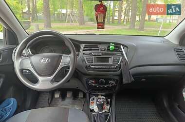 Хэтчбек Hyundai i20 2015 в 