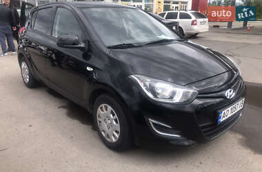 Хетчбек Hyundai i20 2012 в Ужгороді
