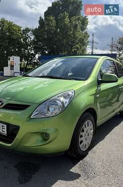 Хэтчбек Hyundai i20 2012 в Киеве
