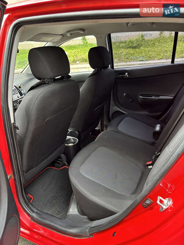 Хетчбек Hyundai i20 2012 в Києві