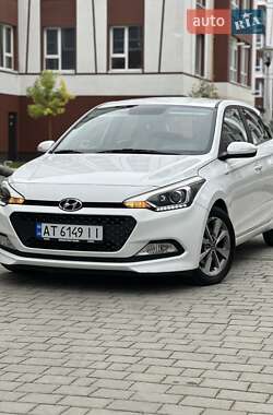 Хэтчбек Hyundai i20 2015 в 