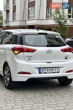 Хэтчбек Hyundai i20 2015 в 