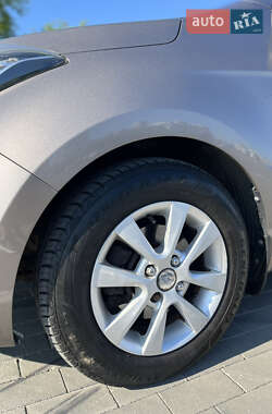 Хетчбек Hyundai i20 2012 в 