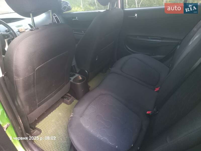 Хэтчбек Hyundai i20 2011 в Житомире фото 7 Хэтчбек Hyundai i20 2011 в Житомире