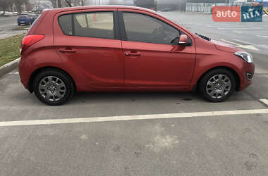 Хэтчбек Hyundai i20 2014 в 