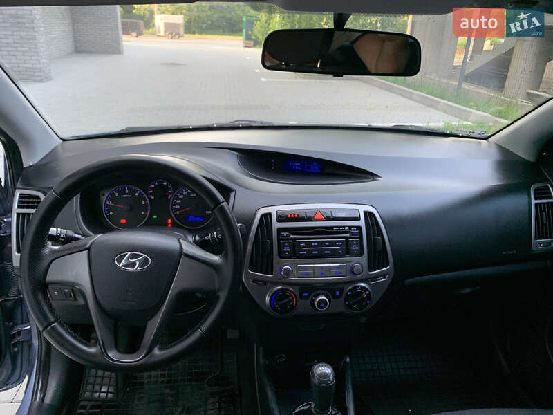 Хэтчбек Hyundai i20 2013 в Хмельницком