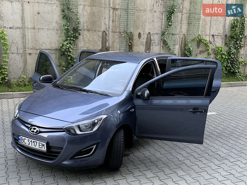 Хэтчбек Hyundai i20 2013 в Хмельницком