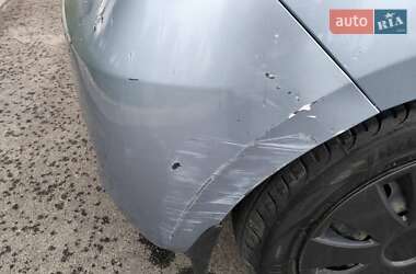Хэтчбек Hyundai i20 2012 в 