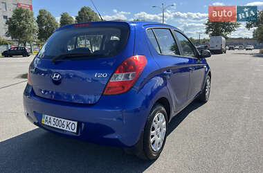 Хетчбек Hyundai i20 2010 в 