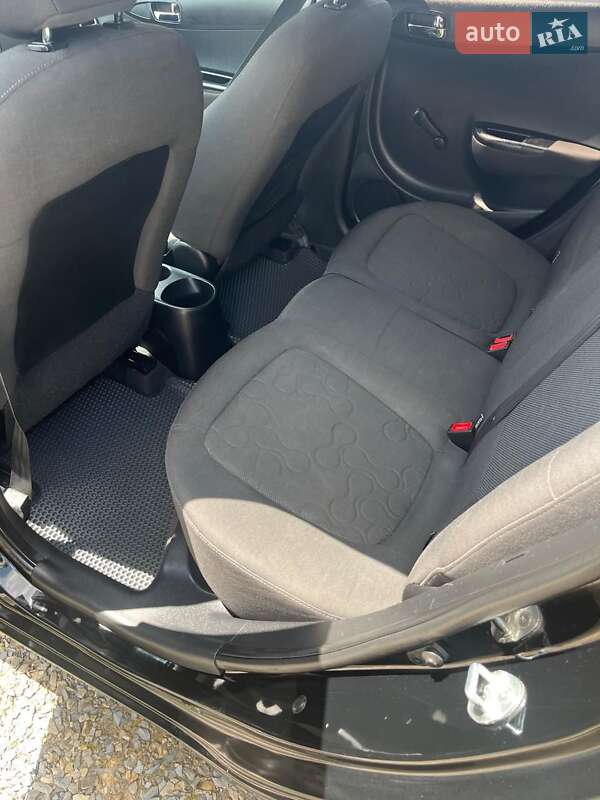 Хэтчбек Hyundai i20 2011 в Ивано-Франковске