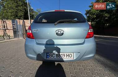 Хетчбек Hyundai i20 2008 в 