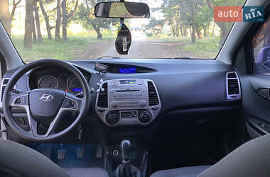 Хэтчбек Hyundai i20 2010 в 