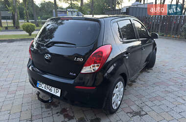 Хэтчбек Hyundai i20 2012 в 