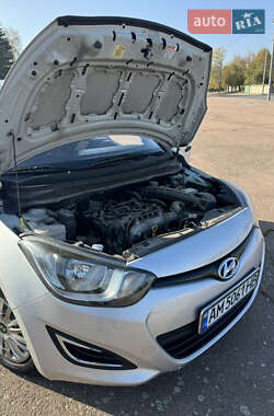 Хэтчбек Hyundai i20 2014 в 