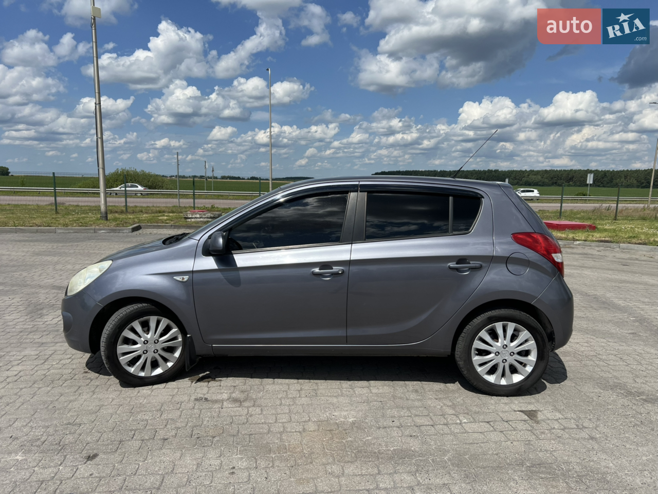 2010 Hyundai i20 - мініатюра 10