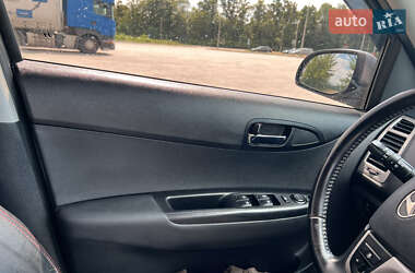 Хэтчбек Hyundai i20 2009 в 