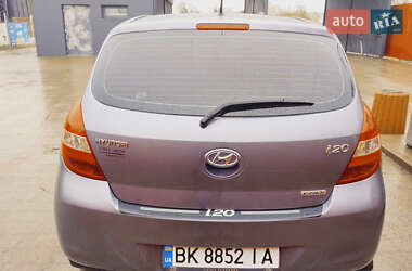 Хэтчбек Hyundai i20 2009 в 
