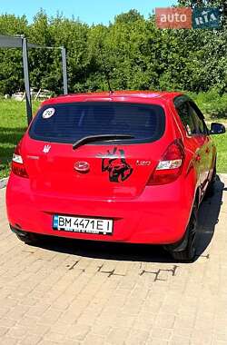 Хетчбек Hyundai i20 2012 в Сумах