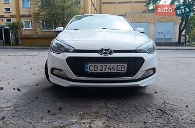 Хэтчбек Hyundai i20 2015 в Славутиче