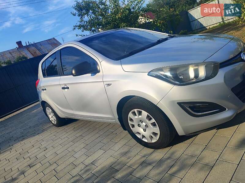 Хетчбек Hyundai i20 2014 в Луцьку